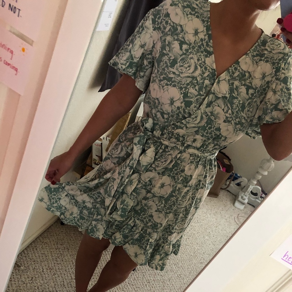 COPY - LC Lauren Conrad Floral Dress